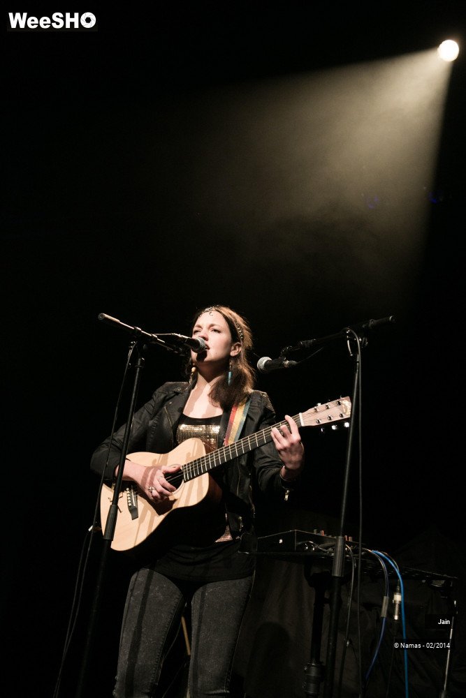 17/18 photos du spectacle Jain