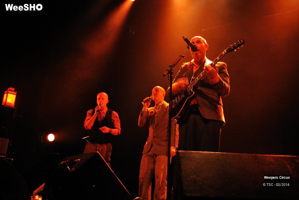 27/35 photos du spectacle Weepers Circus