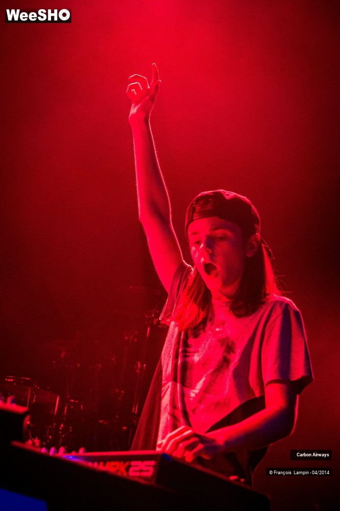 2/16 photos du spectacle Carbon Airways