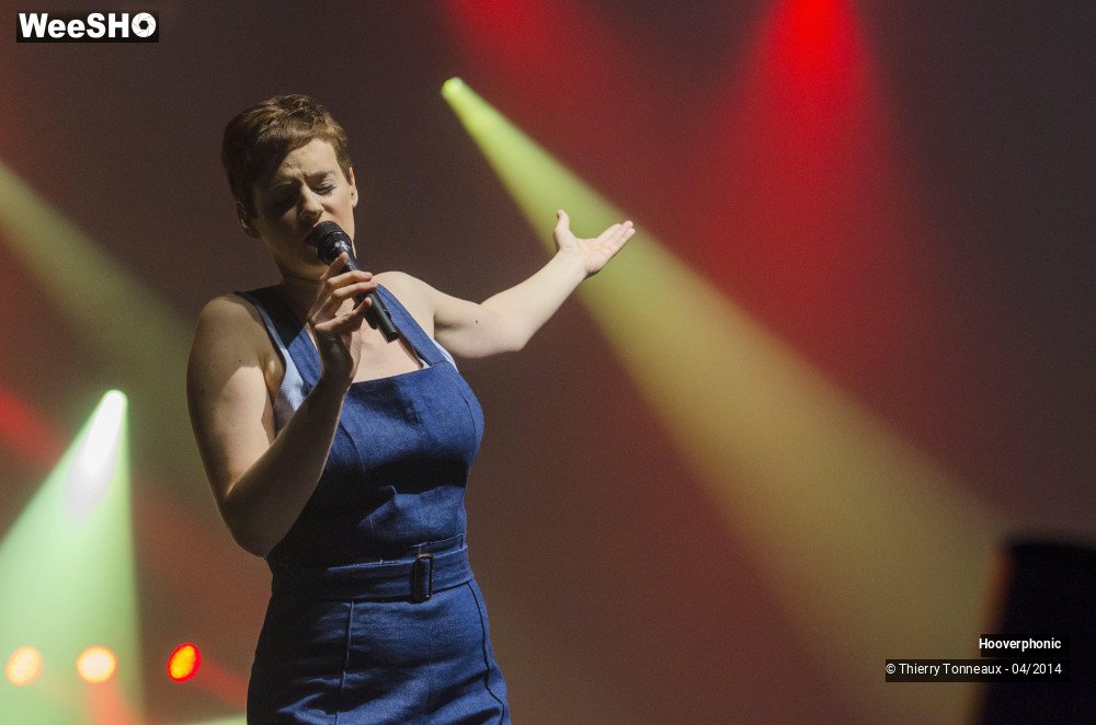 5/20 photos du spectacle Hooverphonic