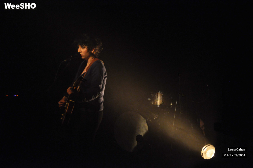 1/45 photos du spectacle Laura Cahen