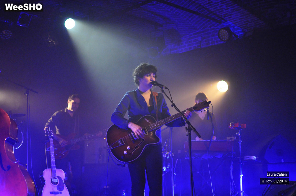 4/45 photos du spectacle Laura Cahen