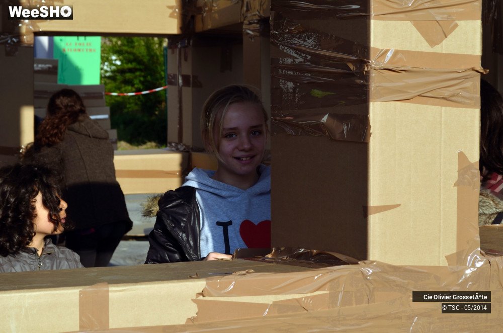 8/14 photos du spectacle Les Bâtisses Soeurs