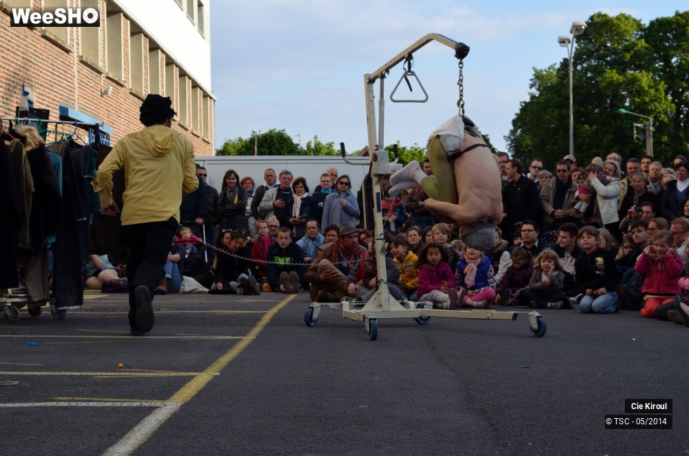 32/42 photos du spectacle Jamais Jamais