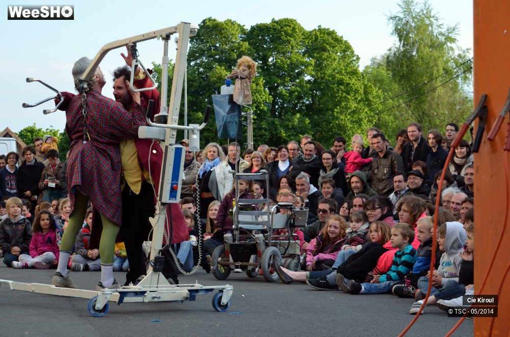 37/42 photos du spectacle Jamais Jamais