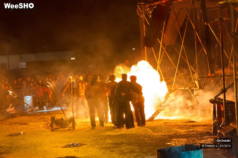 7/48 photos du spectacle La Fabrique