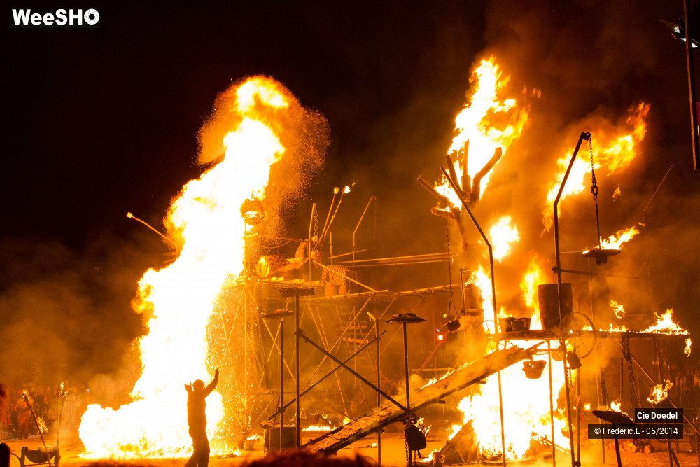 10/48 photos du spectacle La Fabrique