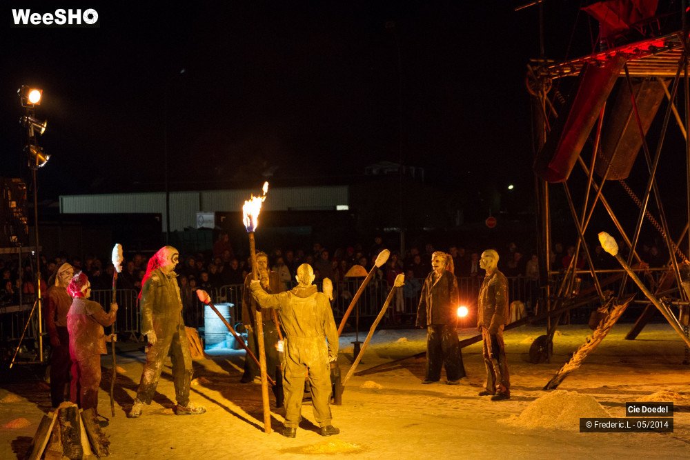 11/48 photos du spectacle La Fabrique