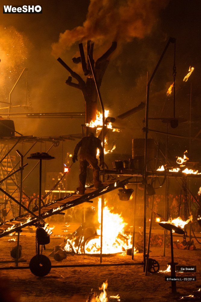 34/48 photos du spectacle La Fabrique