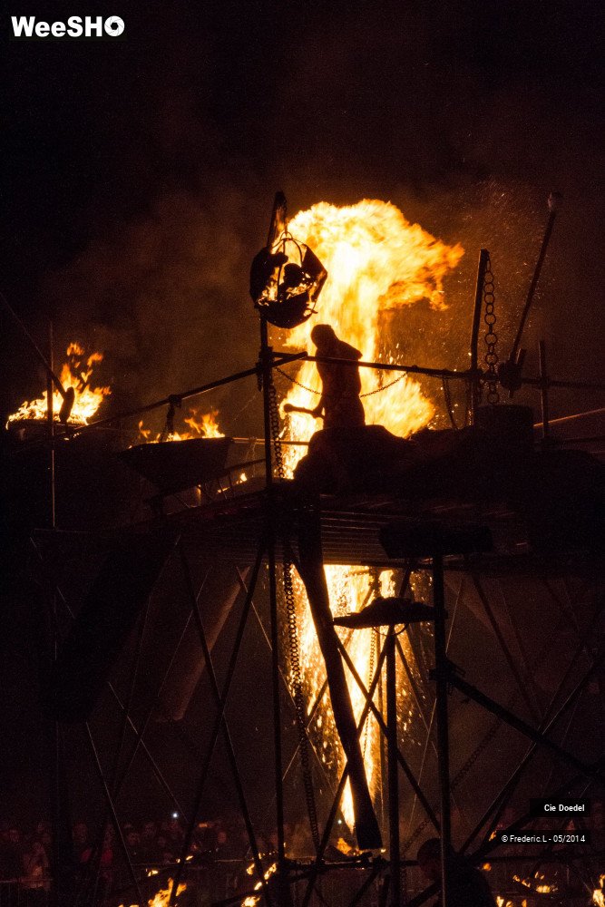 38/48 photos du spectacle La Fabrique