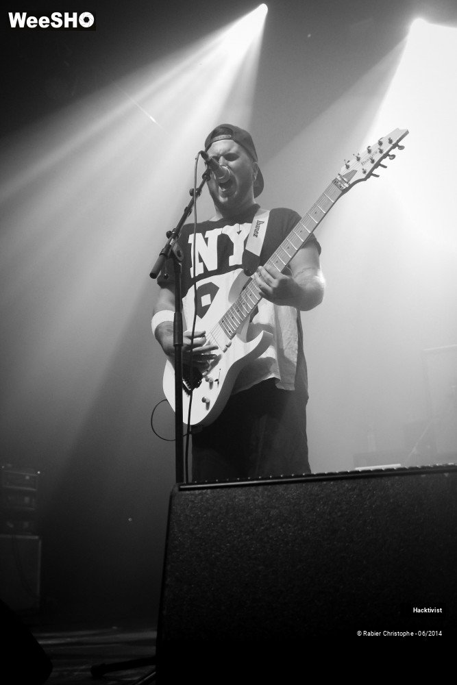 28/44 photos du spectacle Hacktivist