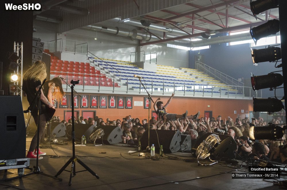 6/29 photos du spectacle Crucified Barbara