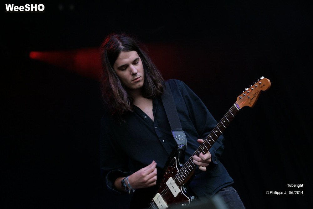 8/24 photos du spectacle Tubelight