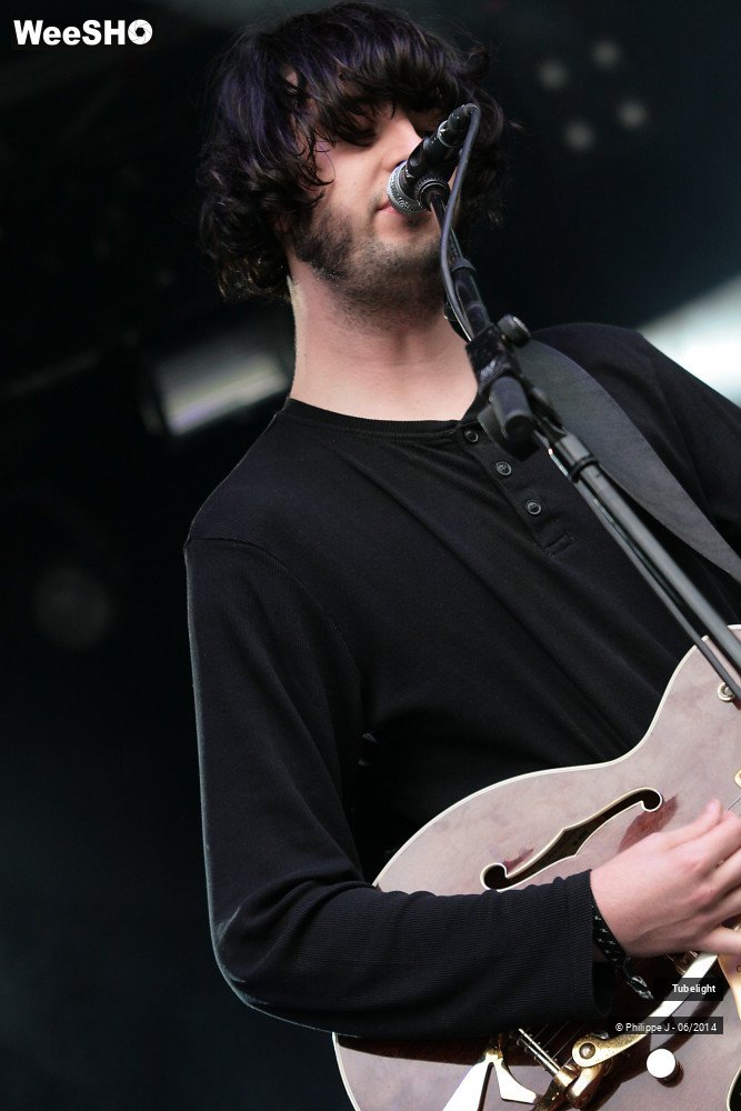 20/24 photos du spectacle Tubelight