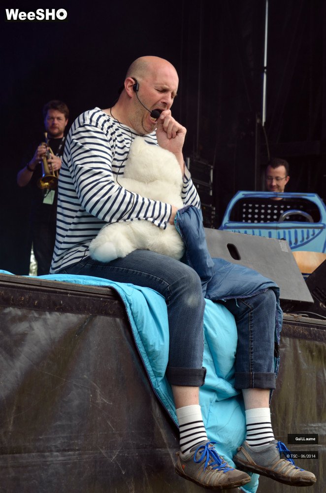 42/43 photos du spectacle GuiLLaume