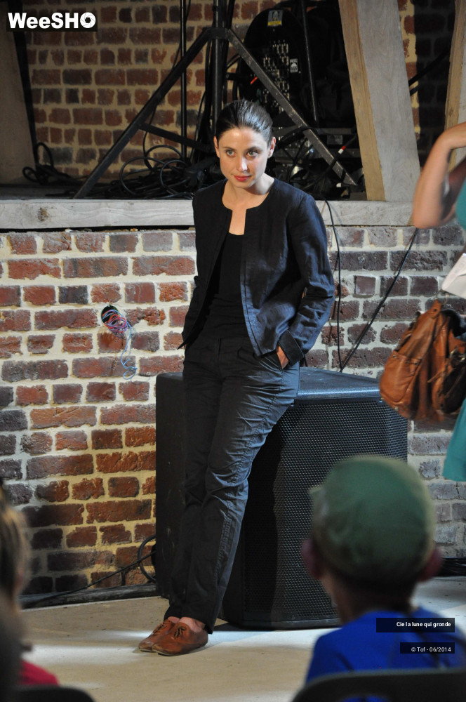 8/34 photos du spectacle La lune d'Emilien