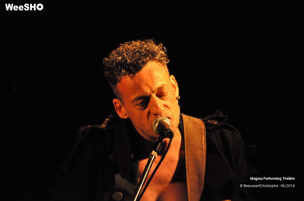 65/66 photos du spectacle Le ciel rouge n'a plus soif