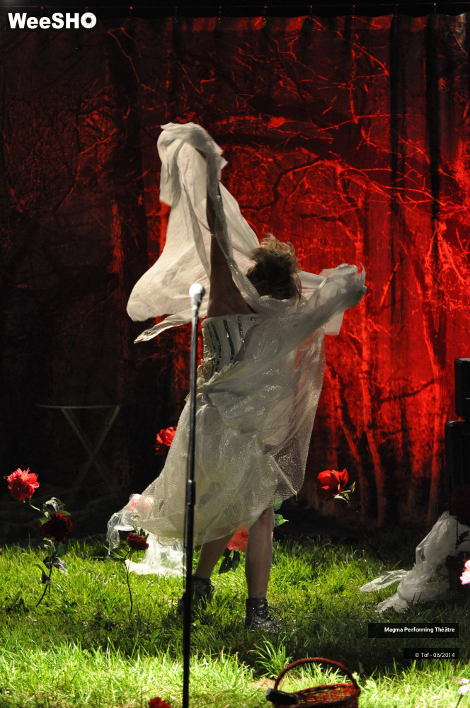 5/66 photos du spectacle Le ciel rouge n'a plus soif