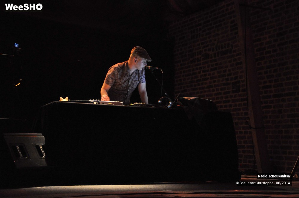 25/31 photos du spectacle Radio Tchoukanitsa