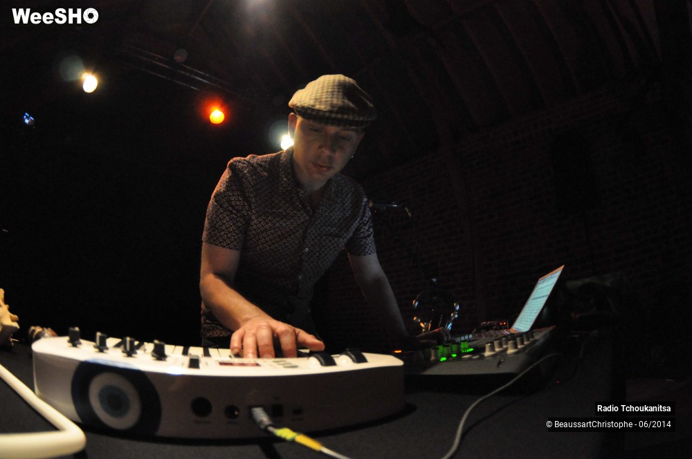 27/31 photos du spectacle Radio Tchoukanitsa