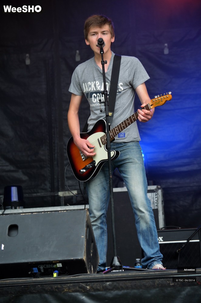 17/30 photos du spectacle Adventice