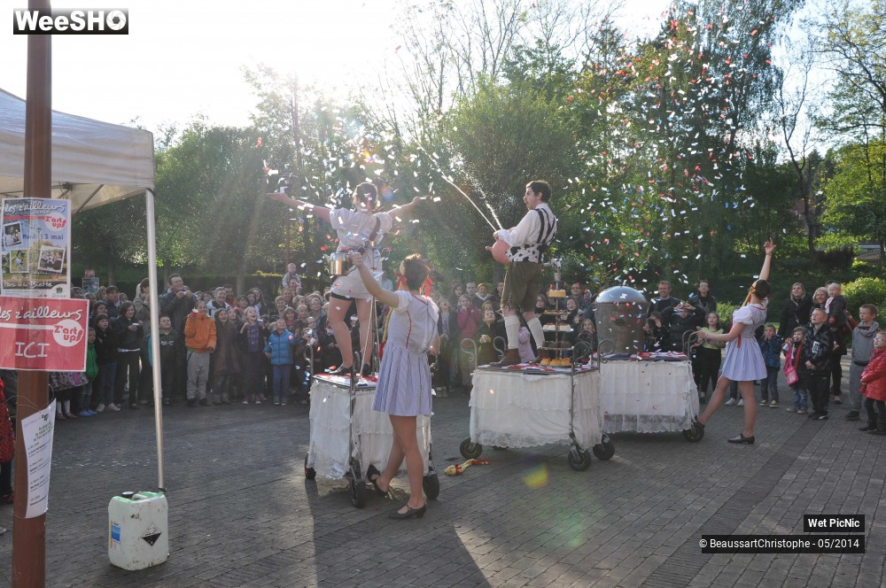 56/60 photos du spectacle Wet PicNic
