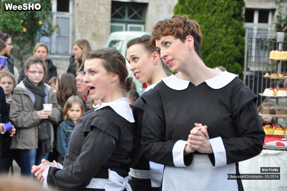 58/60 photos du spectacle Wet PicNic