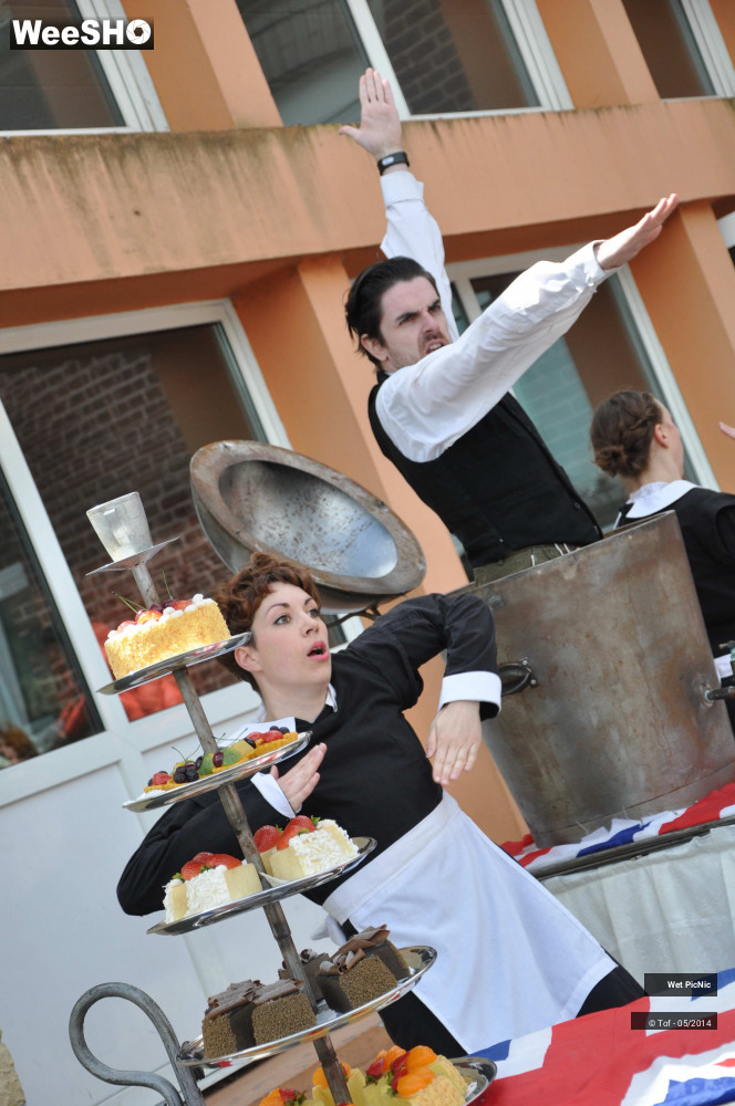 8/60 photos du spectacle Wet PicNic