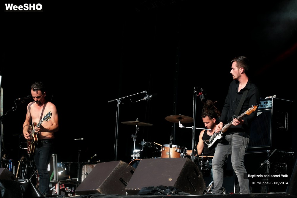 2/13 photos du spectacle Baptizein and secret Yolk