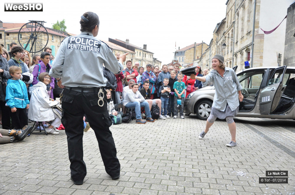 2/60 photos du spectacle Décret 412 / Opération Borderline