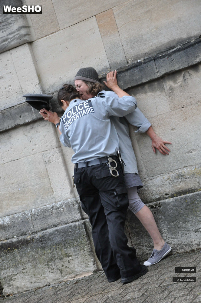 19/60 photos du spectacle Décret 412 / Opération Borderline