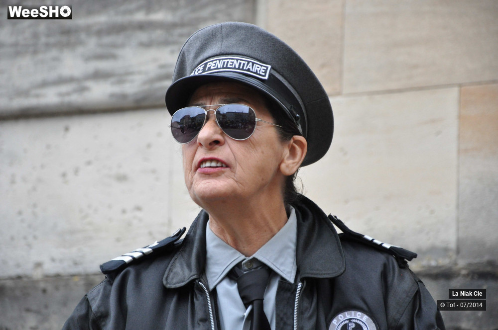 28/60 photos du spectacle Décret 412 / Opération Borderline