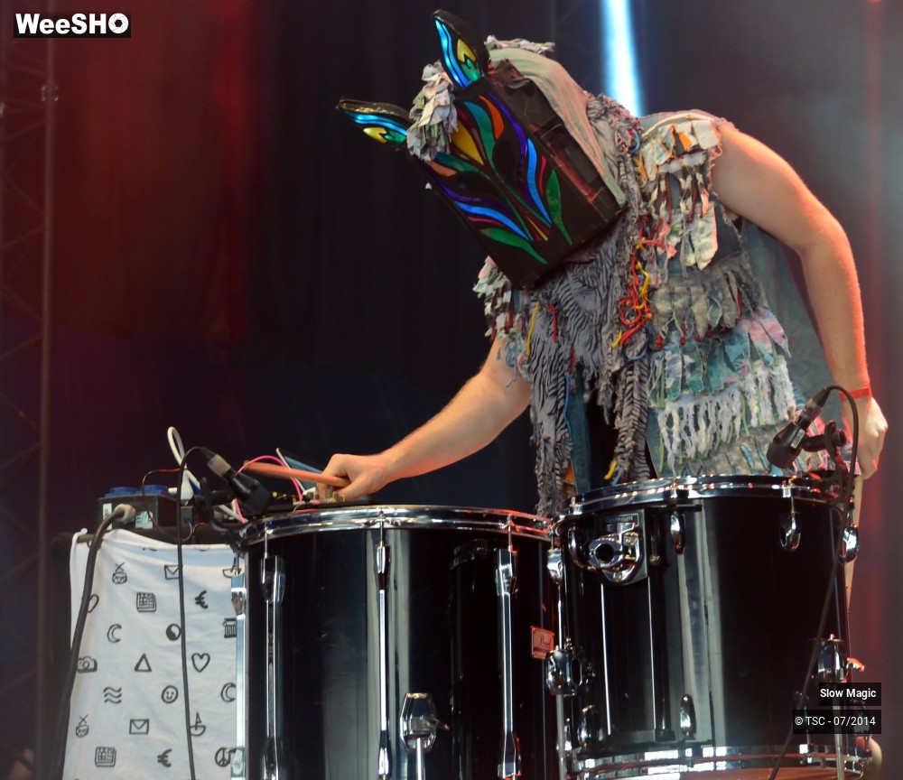 16/17 photos du spectacle Slow Magic