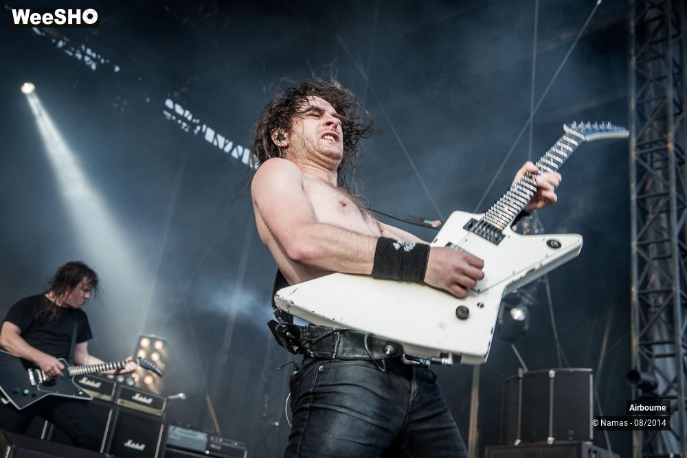 20/49 photos du spectacle Airbourne