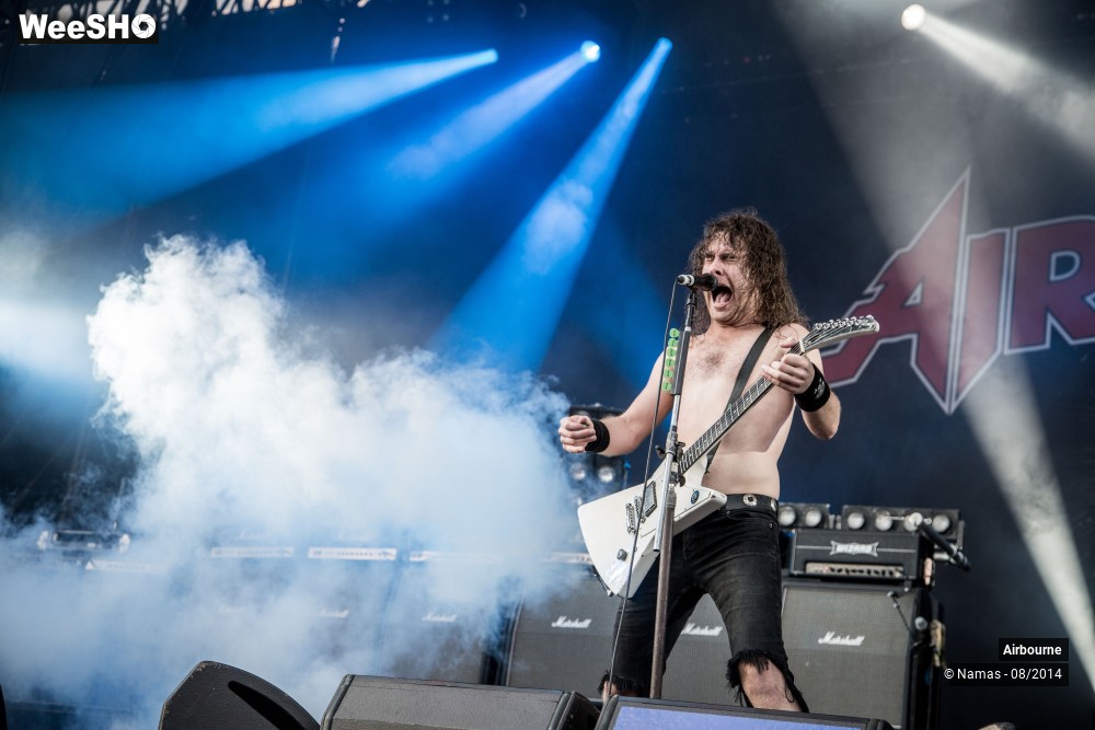 25/49 photos du spectacle Airbourne