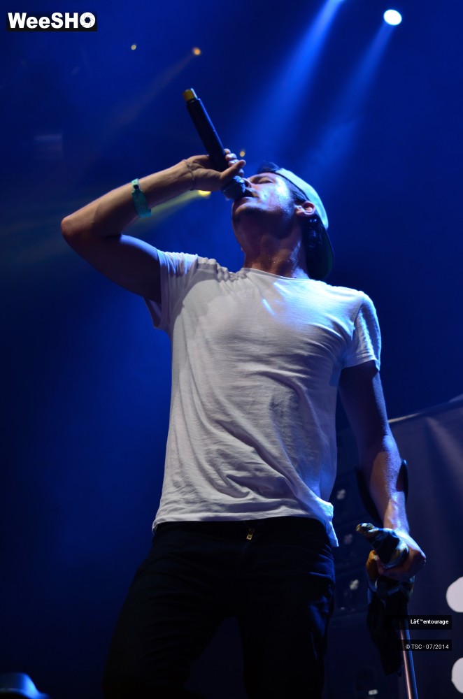 20/21 photos du spectacle L'entourage