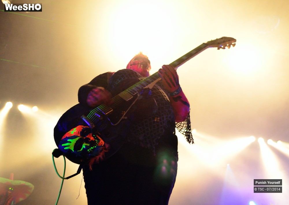 13/45 photos du spectacle Punish Yourself