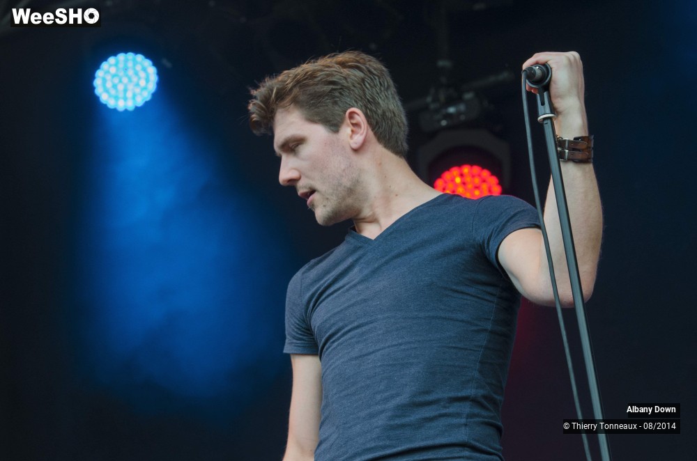 24/27 photos du spectacle Albany Down