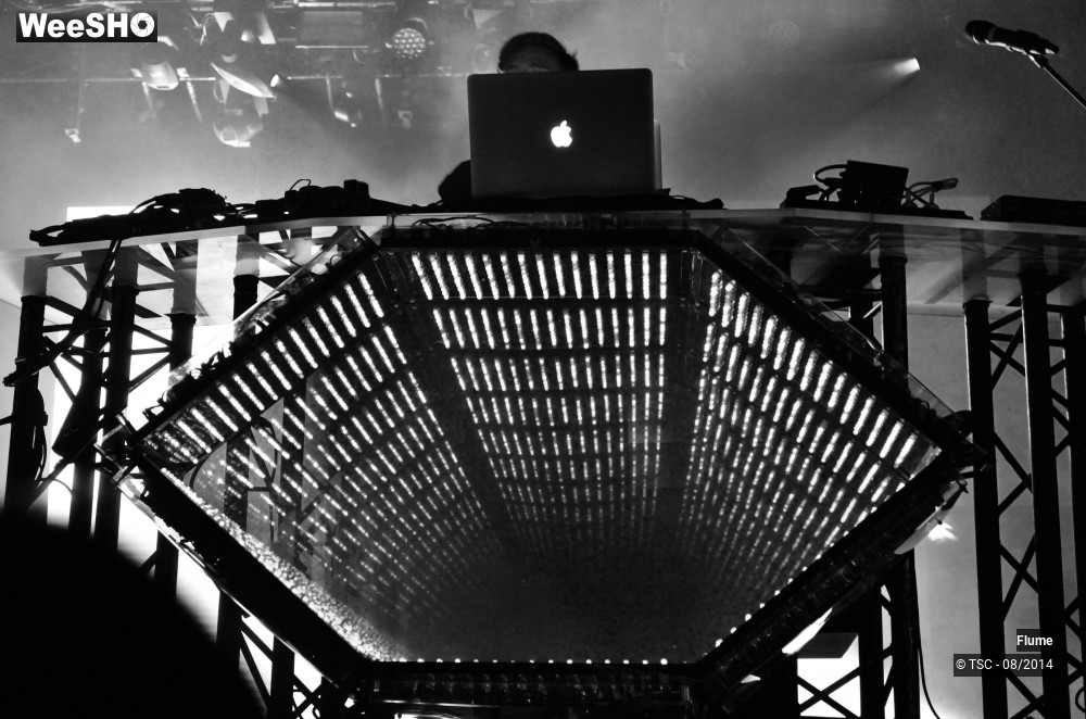 6/14 photos du spectacle Flume