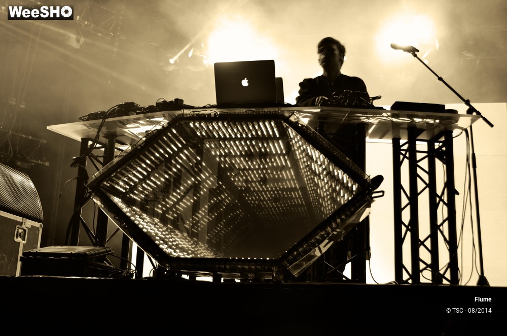 8/14 photos du spectacle Flume