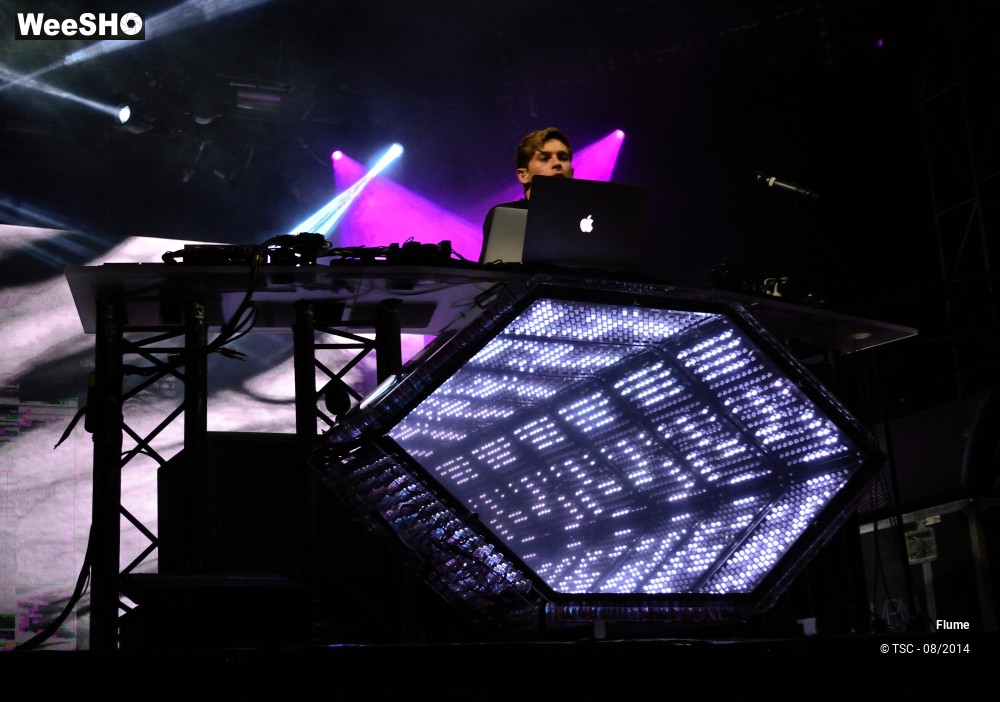 14/14 photos du spectacle Flume