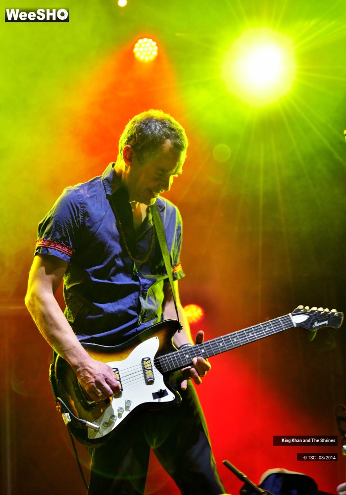 17/28 photos du spectacle King Khan and The Shrines