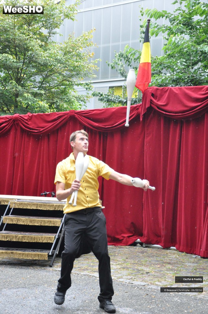 1/42 photos du spectacle Le Cirque démocratique de la Belgique