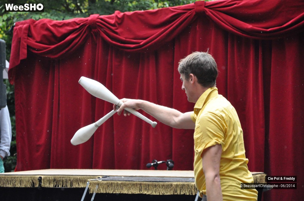 14/42 photos du spectacle Le Cirque démocratique de la Belgique