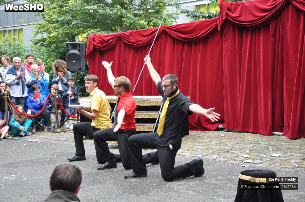 20/42 photos du spectacle Le Cirque démocratique de la Belgique