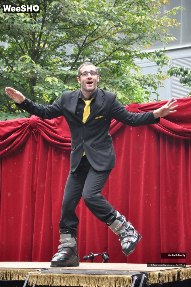 21/42 photos du spectacle Le Cirque démocratique de la Belgique