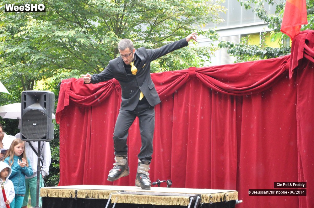 22/42 photos du spectacle Le Cirque démocratique de la Belgique