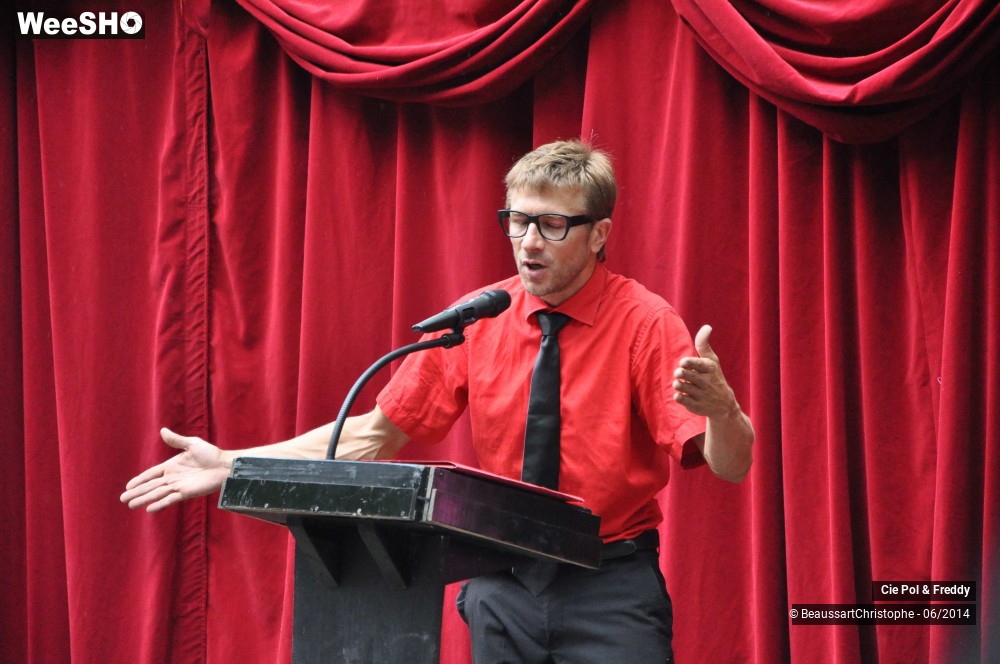 27/42 photos du spectacle Le Cirque démocratique de la Belgique