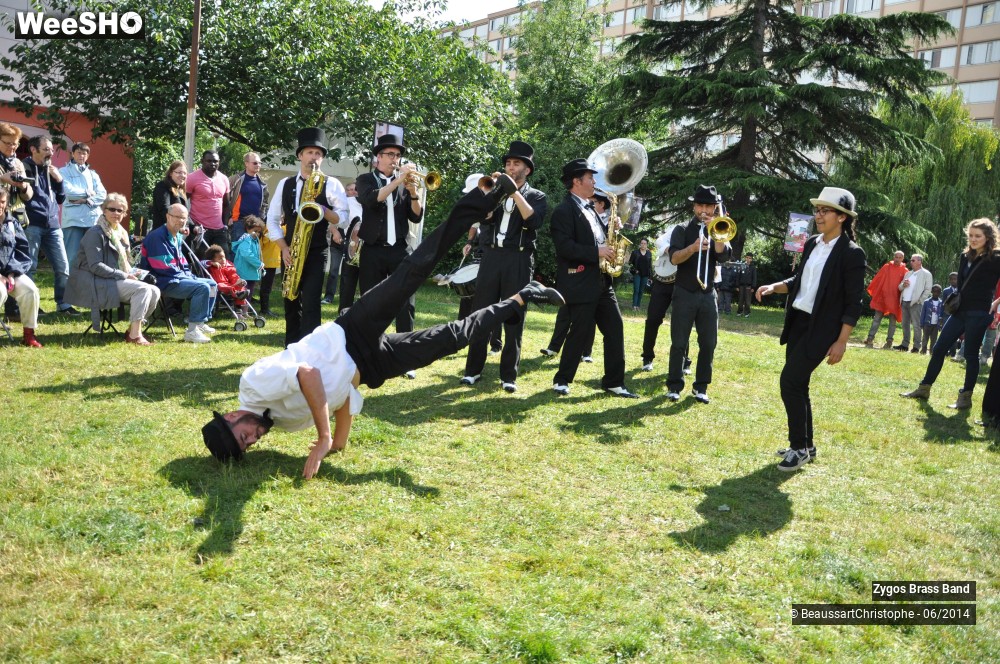 6/28 photos du spectacle NOLA 2nd Line