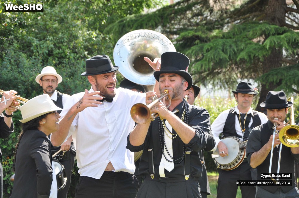 7/28 photos du spectacle NOLA 2nd Line